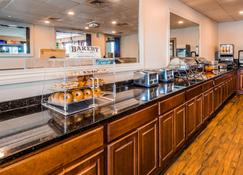 Best Western Adams Inn Quincy-Boston - Quincy - Buffet