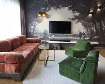 Room 12 - Bucarest - Sala de estar