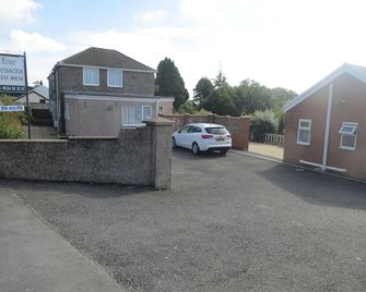 Four Seasons Guest House - Burry Port