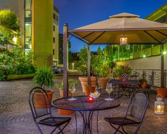 Best Western Blu Hotel Roma - Rome - Patio