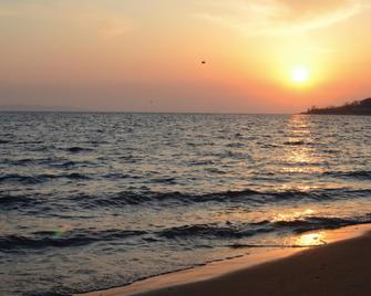 Ganghwa-do Romantic Cube Pension - Ganghwa-gun - Beach