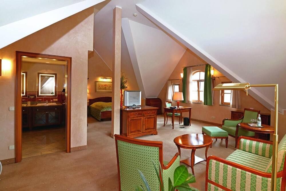 Altstadthotel Bräuwirt - Weiden in der Oberpfalz - Вітальня