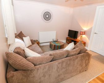 Carrington Cottage - Lincoln - Living room