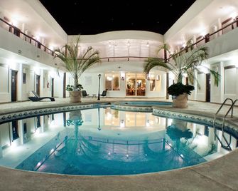 هوتل مايوريس لا باث - لاباز - حوض السباحة