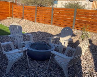 3-bedroom house with AC in Superior, AZ - Superior - Patio