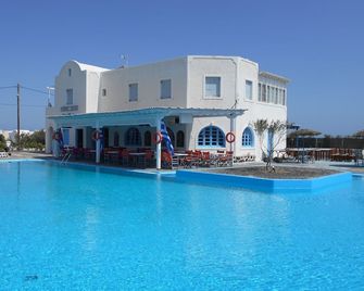 The Three Anchors Rooms - Agios Georgios - Басейн