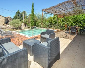 Lovely home in Bordezac with WiFi - Bordezac - Piscina