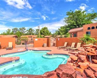 塞多納松園度假村 - 塞多納 - 游泳池