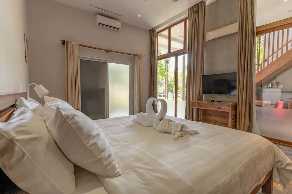 Rustic wooden home 1960s style with privet pool - סיאם ריפ - חדר שינה