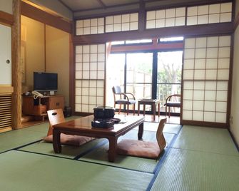 Kurion - Semboku - Comedor