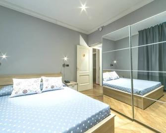 Chiossone Suites - Genoa - Bedroom