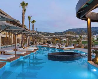 Nalu Resort & Spa - Adelianos Kampos - Pool