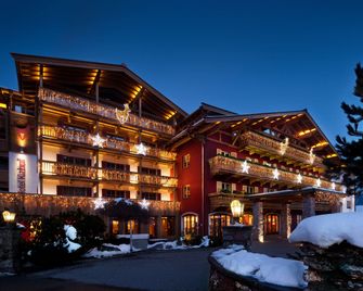 Kitzhof Mountain Design Resort - Kitzbühel - Building