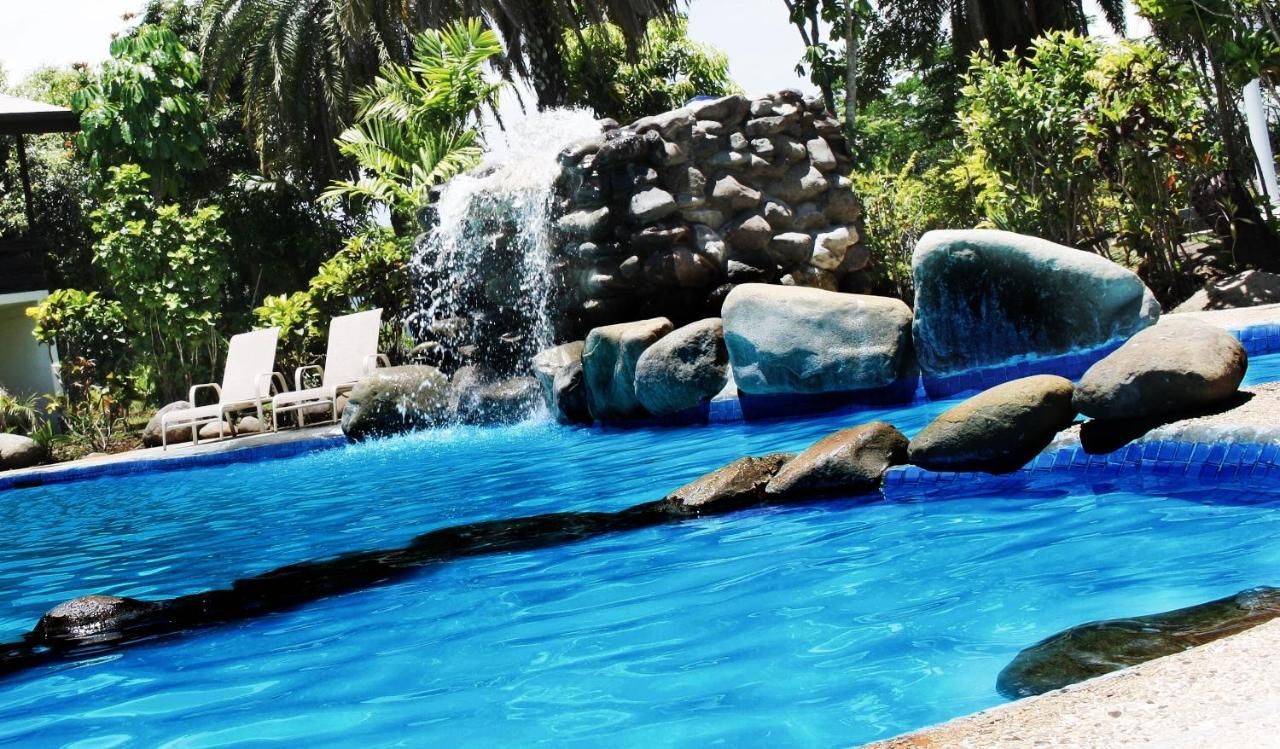 Hotel Oasis thumbnail 3
