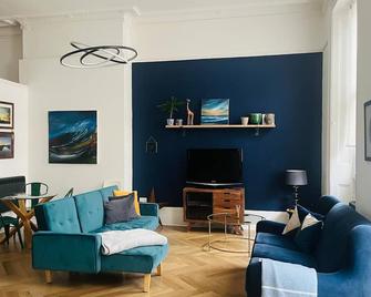 6 Wye Valley Chambers, Ross-on-Wye - Ross-on-Wye - Living room
