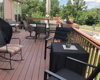 1 or 2 bedrooms with bath in our shared home at Indian Peaks Golf Course - Lafayette - Balcony