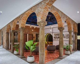 Wanderlot - Hotel Plaza Central - Riobamba - Lobby