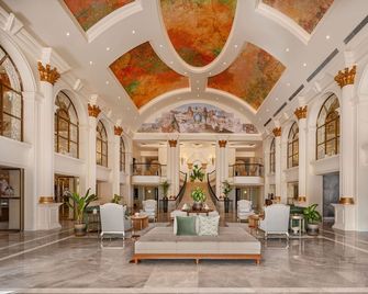 British Colonial Nassau - Nasáu - Lobby