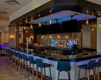 Sheraton Edison - Edison - Bar