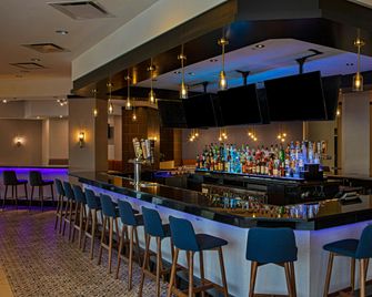 Sheraton Edison - Edison - Bar