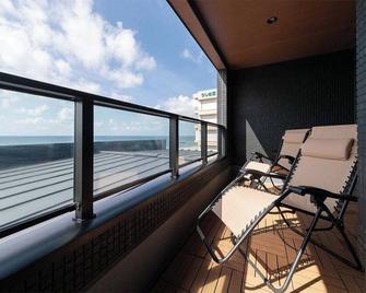 Maisonette Type Sun Building 1ldk 3 Floors / Tsuruoka Yamagata - Tsuruoka - Balcon