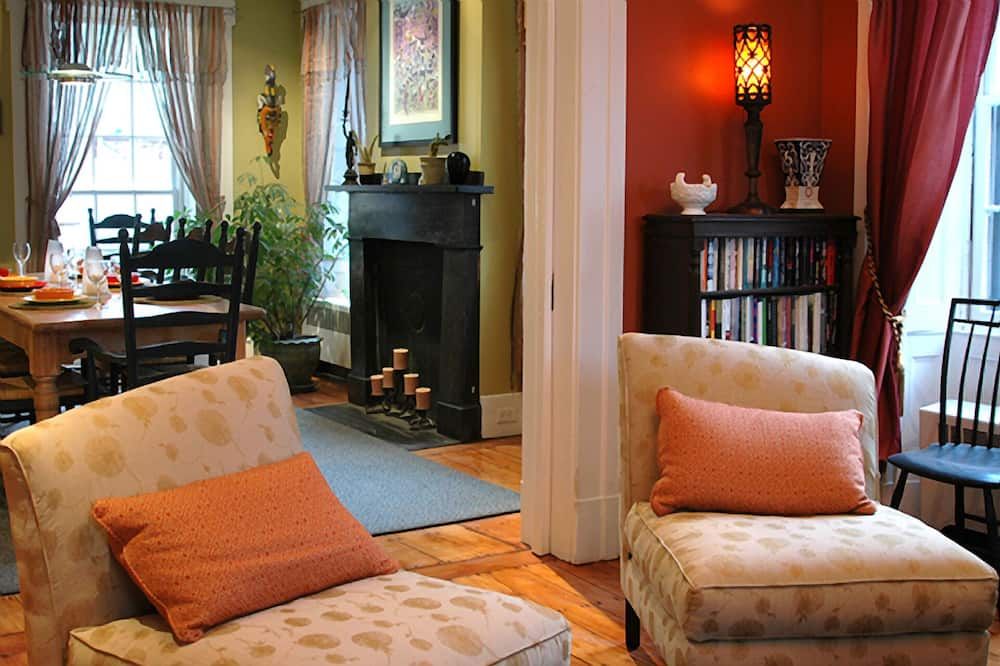 3 Br/ 3 Bath In Historic Home Mins From Kendall Sq , Mit, Harvard, Boston.. - كامبريدج - غرفة معيشة