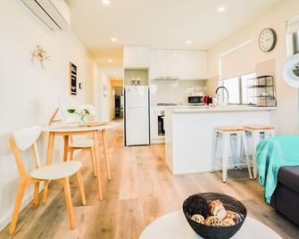 U201 Brunswick Living Top floor Balcony Close to APT and CBD Free Wifi Tram at Doorstep - Melbourne - Phòng bếp