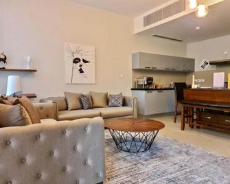 Globalstay. New Apartments In Muscat Bay - Matrah - Living room