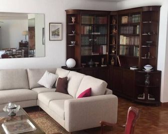 Apt 120m With Balcony Near The Beach - Palavas-les-Flots - Wohnzimmer