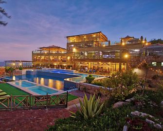 Lerruat Log Resort - Kajiado - Pool