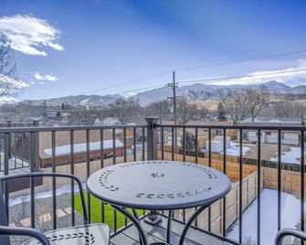 8bd Mnt Viewsgarden Of The Godslarge Groups - Colorado Springs - Balcón