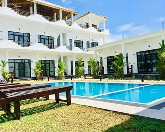 Hotel Crocotopond - Pottuvil - Pool