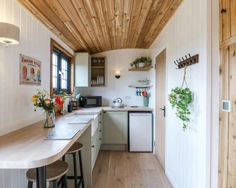 Woodpecker, Pet Friendly, Character Holiday Cottage In Bottisham - Cambridge - Kitchen