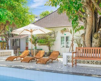 Caroline Resort - וונג טאו - פטיו