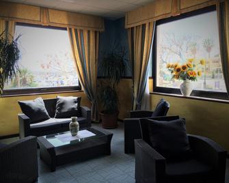 Hotel Don Pedro - Portoscuso - Living room