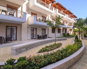Apanemia by Flegra Hotels - Pefkochori - Edificio