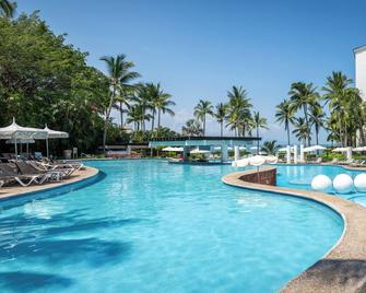 1BR Suite w/ Separate Living Room, Dining Area & Kitchen - Puerto Vallarta - Pool