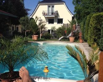 Uebernachten Im Gruenen - Glienicke/Nordbahn - Pool