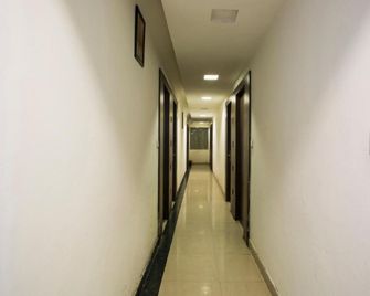 Hotel Rudra - Rudrapur - Hallway