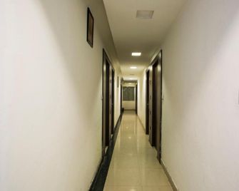 Hotel Rudra - Rudrapur - Hallway