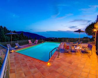 Villa Vigli Retreat by Villa Plus - Touliata - Pool