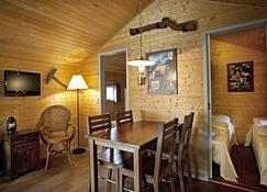 Legoland Wild West Cabins - Billund - Dining room