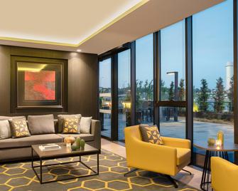 Centro WestSide - Istanbul - Living room