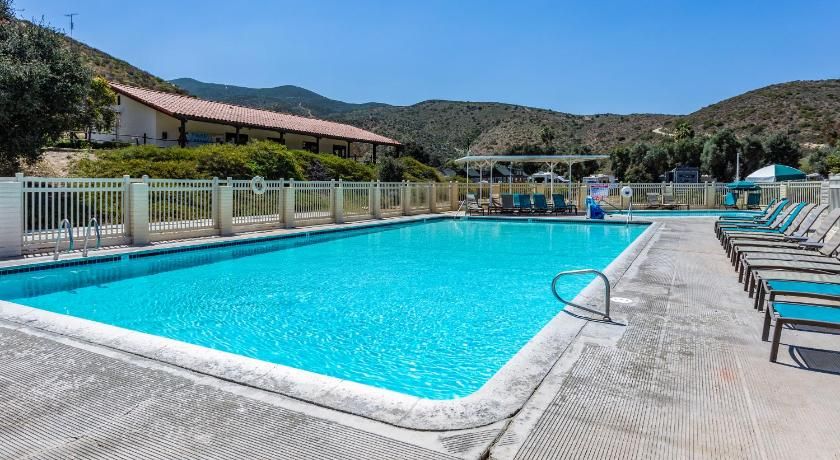 Pio Pico Camping Resort One-Bedroom Cabin 14