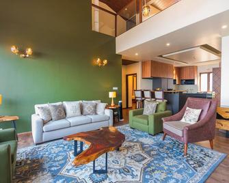 The Manor Luxury Apartments - Shimla - Sala de estar