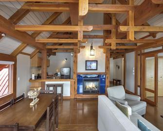 Waterfront - Black Rock Landing - Ucluelet - Wohnzimmer