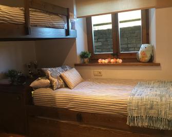 Cozy first floor, with pool and spectacular views in Olopte (La Solana) - Isóbol - Habitación