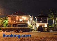 Sea View Apartment - Silver Sands - Building