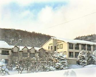Hotel Fujiya - 上田 - 建築