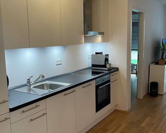 Luxury City Apartment in Munich - Munich - Kitchen